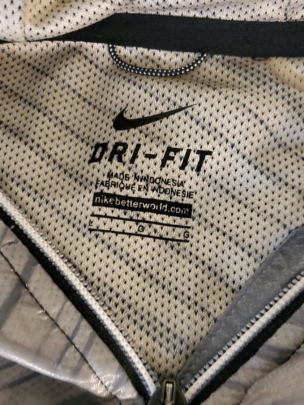 Nike Jacket Size L - Picture 9 of 9